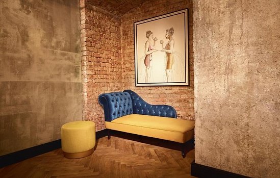 Max Brown Hotel 7th District