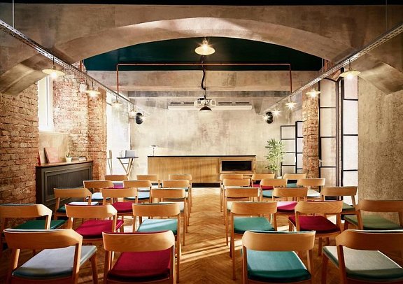 Max Brown Hotel 7th District