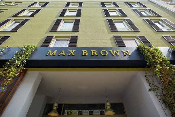 Max Brown Hotel 7th District