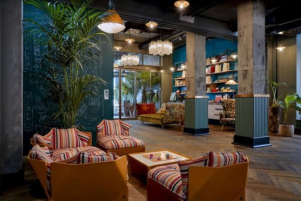 Max Brown Hotel 7th District