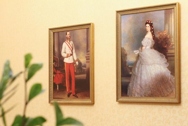 Opera Suites