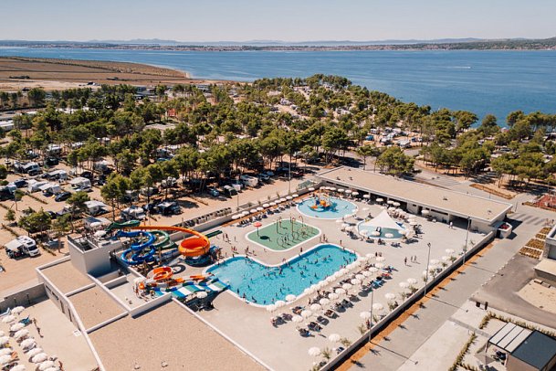 Glamping Villas & Holiday Homes Avalona