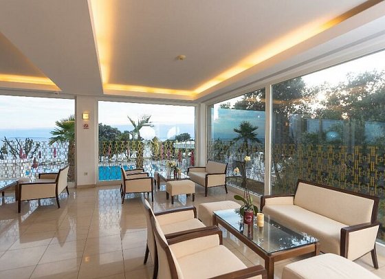 La Luna Hotel
