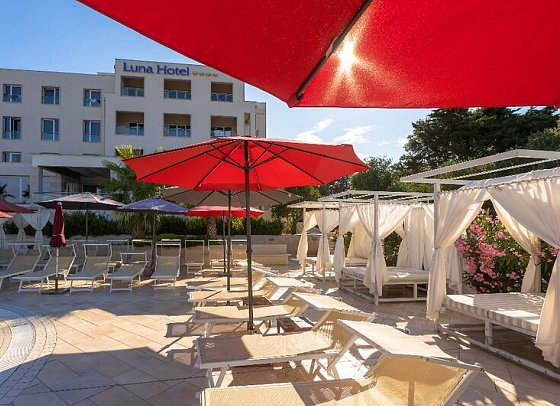 La Luna Hotel
