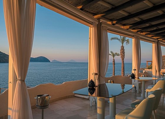 Therasia Resort Sea & Spa