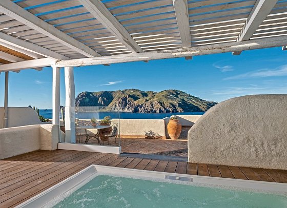Therasia Resort Sea & Spa