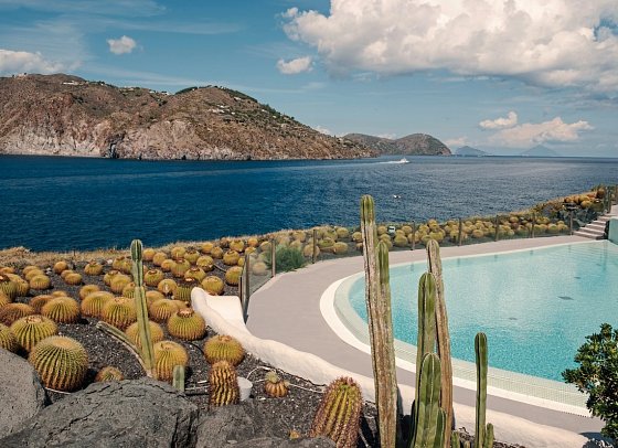Therasia Resort Sea & Spa