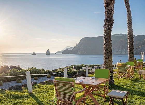 Therasia Resort Sea & Spa