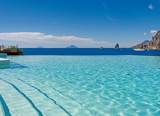 Therasia Resort Sea & Spa