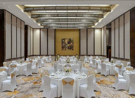 Swissôtel Al Ghurair
