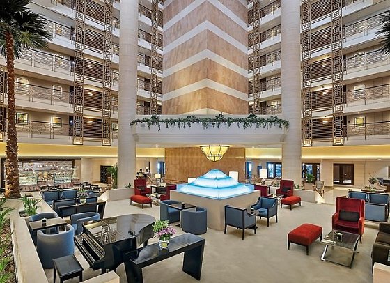 Sheraton Dubai Creek Hotel & Towers