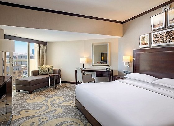 Sheraton Dubai Creek Hotel & Towers