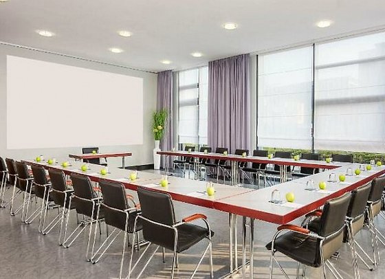 Hotel Wolfsburg Centrum Affiliated by Melia