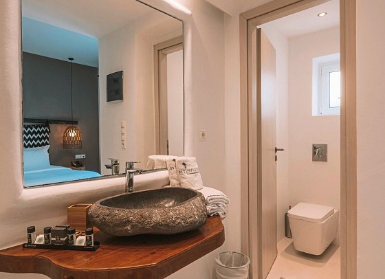 My Mykonos Hotel - Badbeispiel Doppelzimmer Landblick (Zimmercodierung DBL)