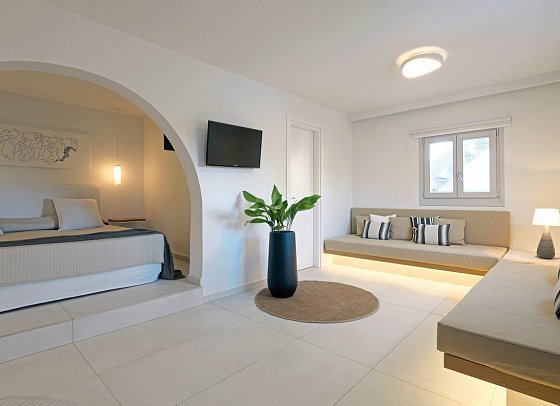 Boutiquehotel Andronikos - Wohnbeispiel Juniorsuite Gartenblick (Zimmercodierung JBG)