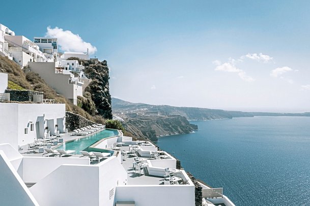Grace Hotel, Auberge Collection