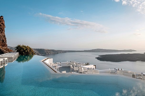 Grace Hotel, Auberge Collection