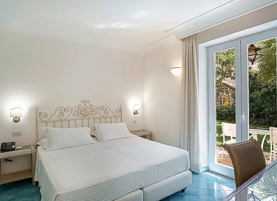 Hotel & Spa Continental Ischia - Wohnbeispiel Doppelzimmer Classic Gartenblick (Zimmercodierung D1G)