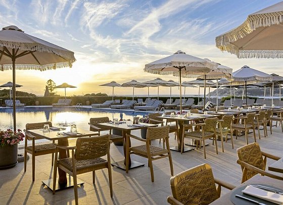 Mangia's Santa Teresa Sardinia, Curio Collection by Hilton