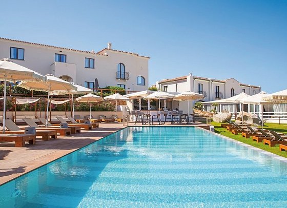 Mangia's Santa Teresa Sardinia, Curio Collection by Hilton