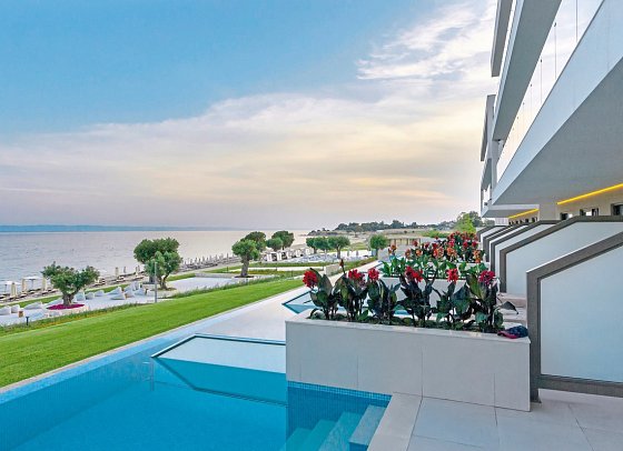 Ammoa Luxury Hotel & Spa Resort