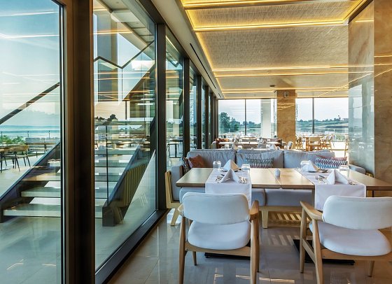 Ammoa Luxury Hotel & Spa Resort