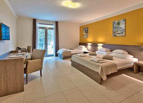 Crvena Luka Resort - Wohnbeispiel Familienzimmer Meerseite (Zimmercodierung FBC)