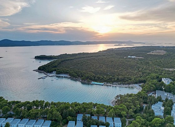 Crvena Luka Resort