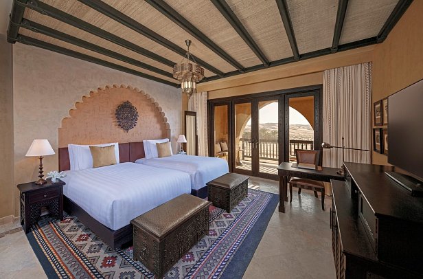 Anantara Qasr Al Sarab Desert Resort - Wohnbeispiel Deluxe Balcony (Zimmercodierung DD1)