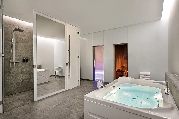 W Abu Dhabi - Yas Island