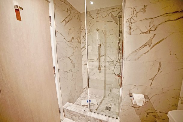 The Abidah by Accra Barbados - Zimmercodierung WB1