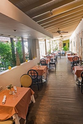 Island Inn