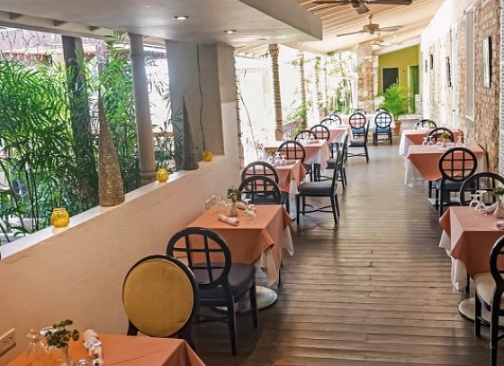 Island Inn