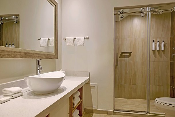 Waves Hotel & Spa Barbados An Autograph Collection All-Inclusive Resort - Wohnbeispiel Oceanfront Split Room (Zimmercodierung U9O)