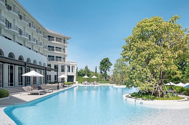 Cross Pattaya Pratamnak