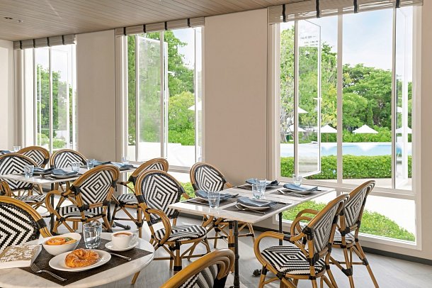 Cross Pattaya Pratamnak