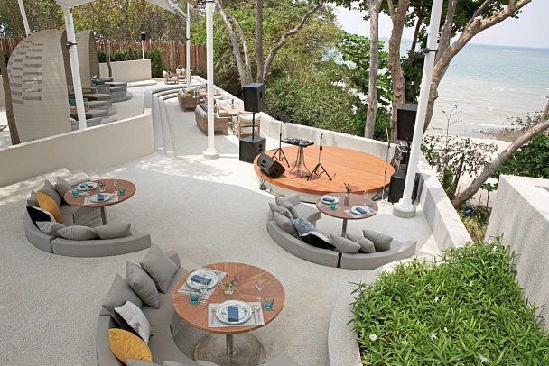 Cross Pattaya Pratamnak - Kliff Beach Club