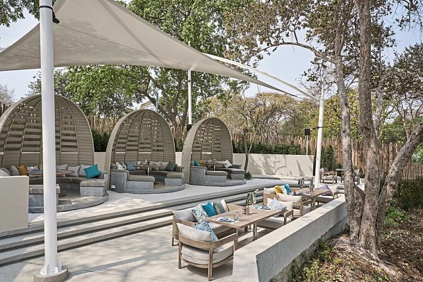 Cross Pattaya Pratamnak - Kliff Beach Club