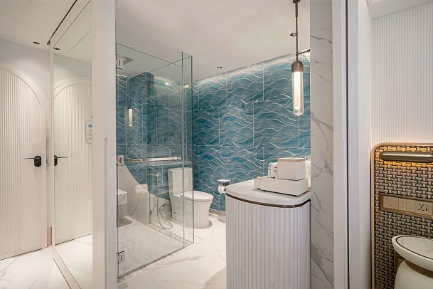 Meliá Pattaya Hotel - Badbeispiel Deluxe (Zimmercodierungen UD1, UDM & UM1)