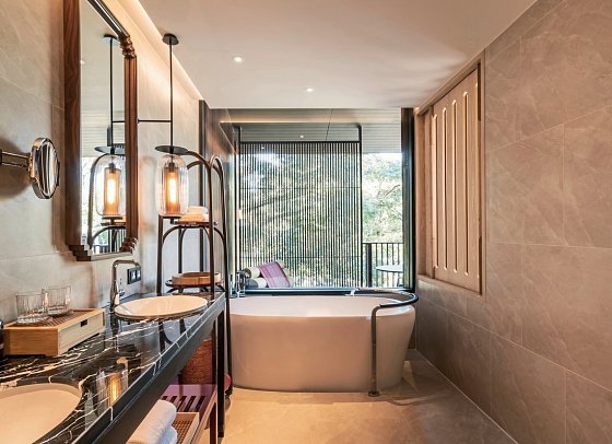 Andaz Pattaya Jomtien Beach - Badbeispiel Garden View Suite (Zimmercodierungen WBG & WBR)