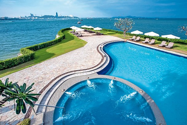 Dusit Thani Pattaya