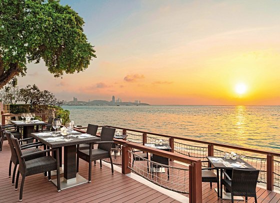 Dusit Thani Pattaya
