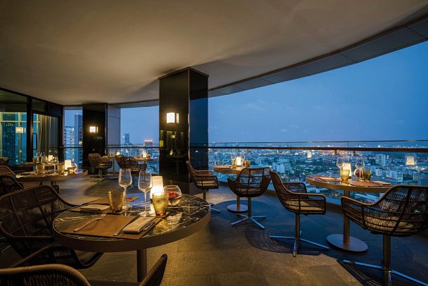 JC Kevin Sathorn Bangkok Hotel - Blue District Bar