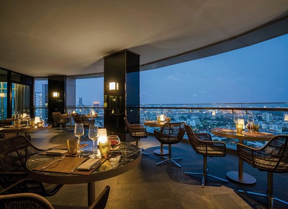 JC Kevin Sathorn Bangkok Hotel - Blue District Bar