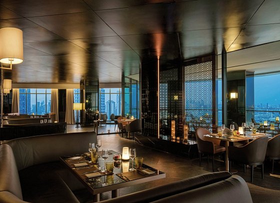 JC Kevin Sathorn Bangkok Hotel - Blue District Bar