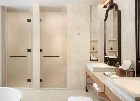Dusit Thani Bangkok - Badbeispiel Deluxe King (Zimmercodierungen UD1, UM1 & UL1)