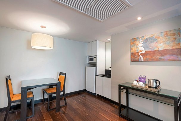 Radisson Suites Bangkok Sukhumvit - Wohnbsp. One Bedroom Suite (Zimmercodierung WB1)