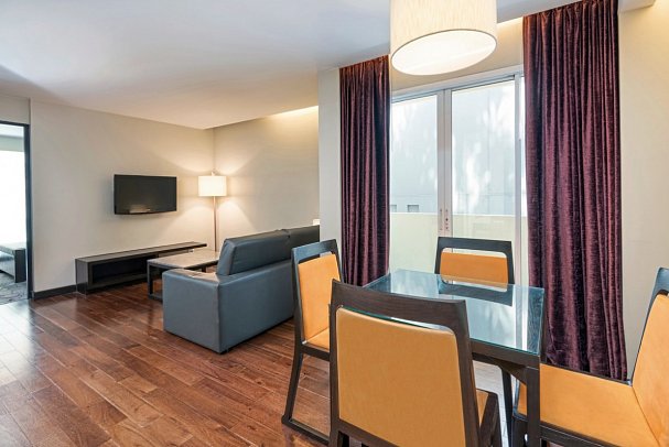 Radisson Suites Bangkok Sukhumvit - Wbsp. One Bedroom Suite with Balcony (Zimmercodierung WB2)