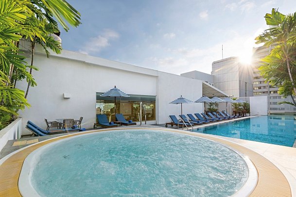 Radisson Suites Bangkok Sukhumvit