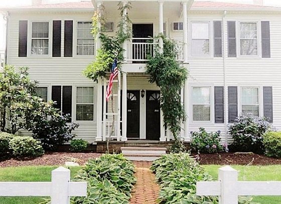 Shoreway Acres Inn